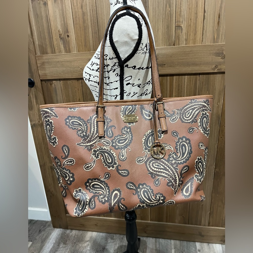 MICHAEL KORS Emry Paisley Brown Tote